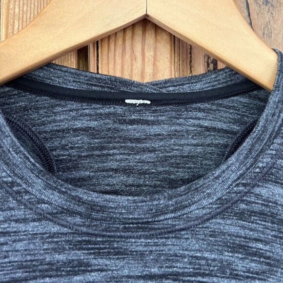Lululemon Dark Heather Gray Long Sleeve Shirt Crewneck Athletic Womens Size 6 - Picture 4 of 12